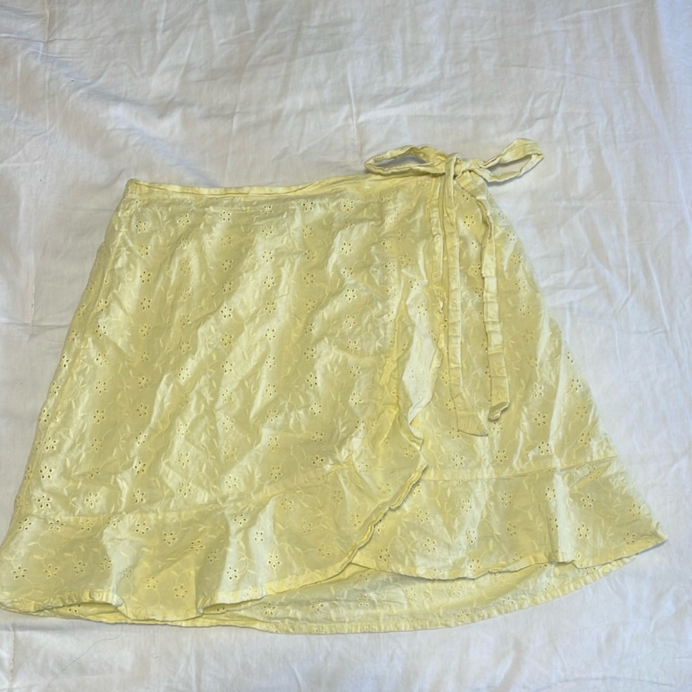 Tie Skirt- Pale Yellow
